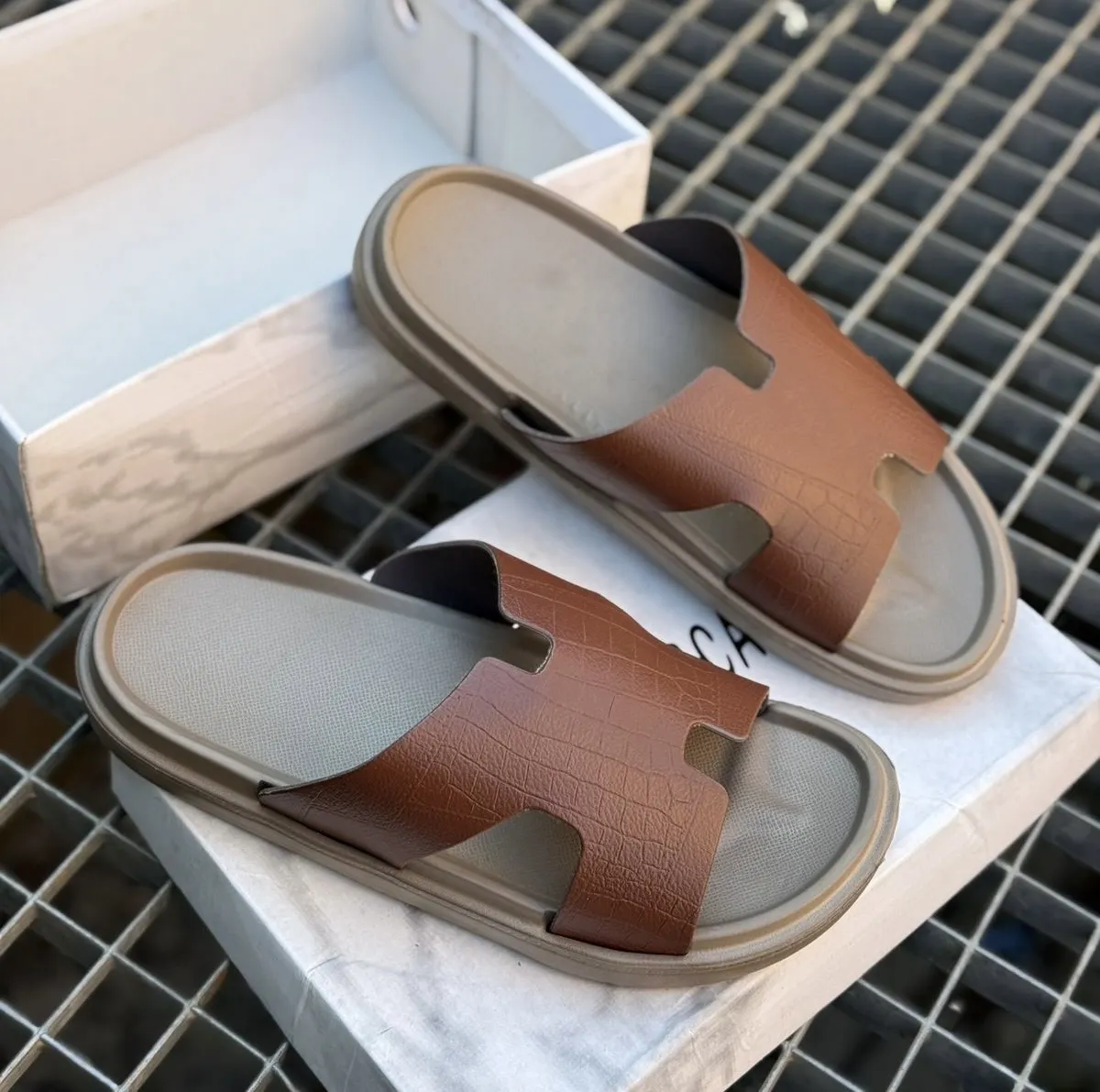 Hermes cunash View
